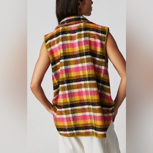 Free People Wrapped Up Blanket Vest Size XS NWOT - Picture 2 of 11